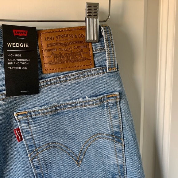 NWT Levi's Wedgie Icon Fit Jeans in Tango Talks - Picture 8 of 9